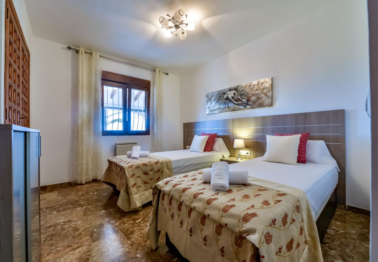 Willa w Benissa - LAS ROSAS, alquiler de villa en Benissa para 8 pax con piscina privada