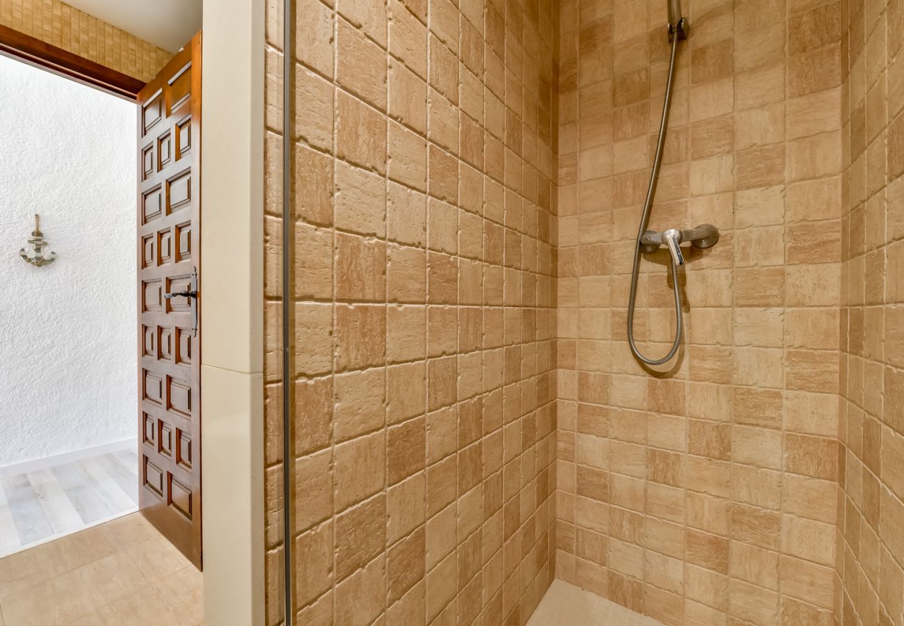 Bungalow w Moraira - SAN JAIME, bonito bungalow en Moraira para 4 adultos y 2 niños con piscina comunitaria y wifi gratis