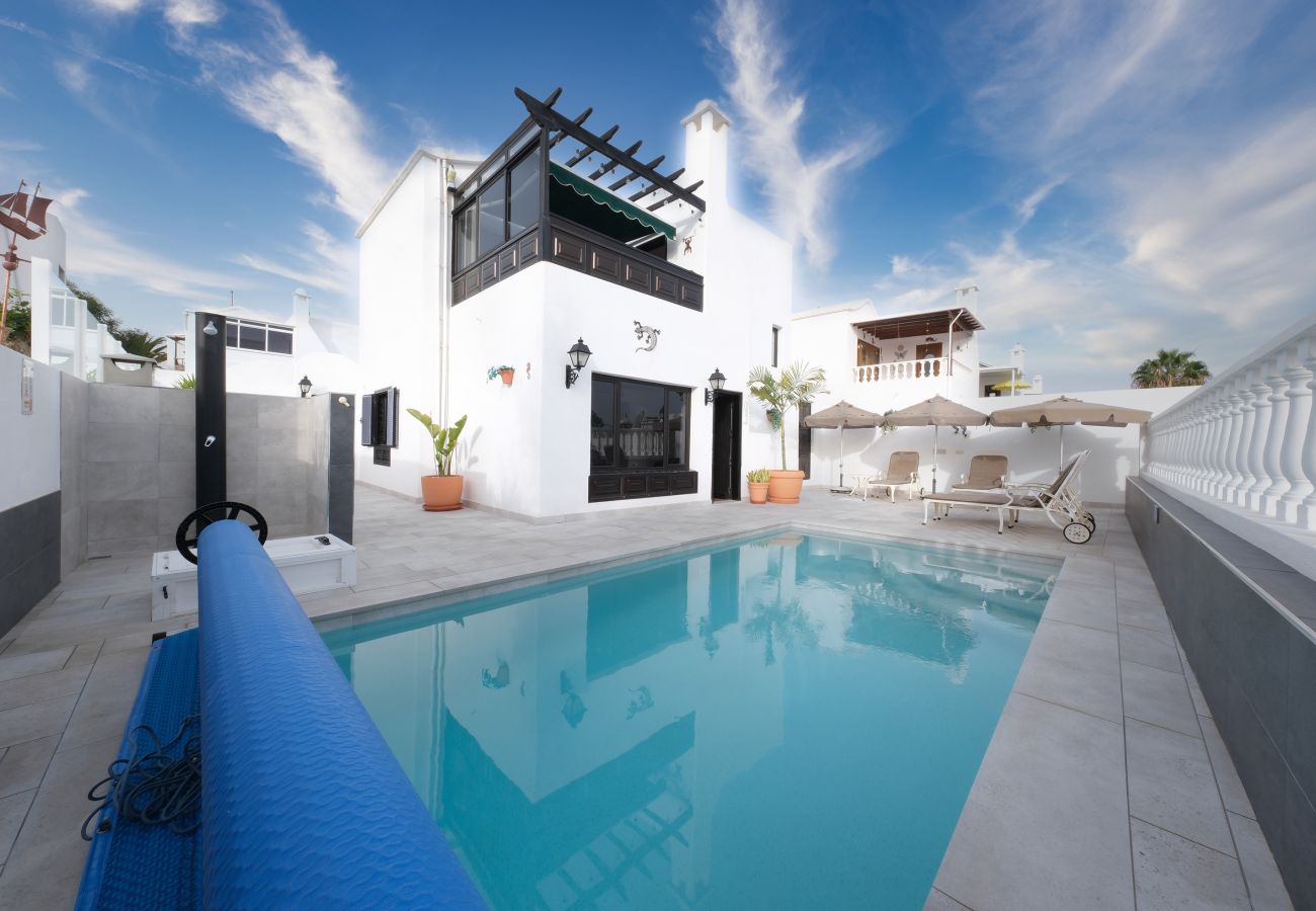 Willa w Puerto del Carmen - Casa San Valentin- con piscina privada