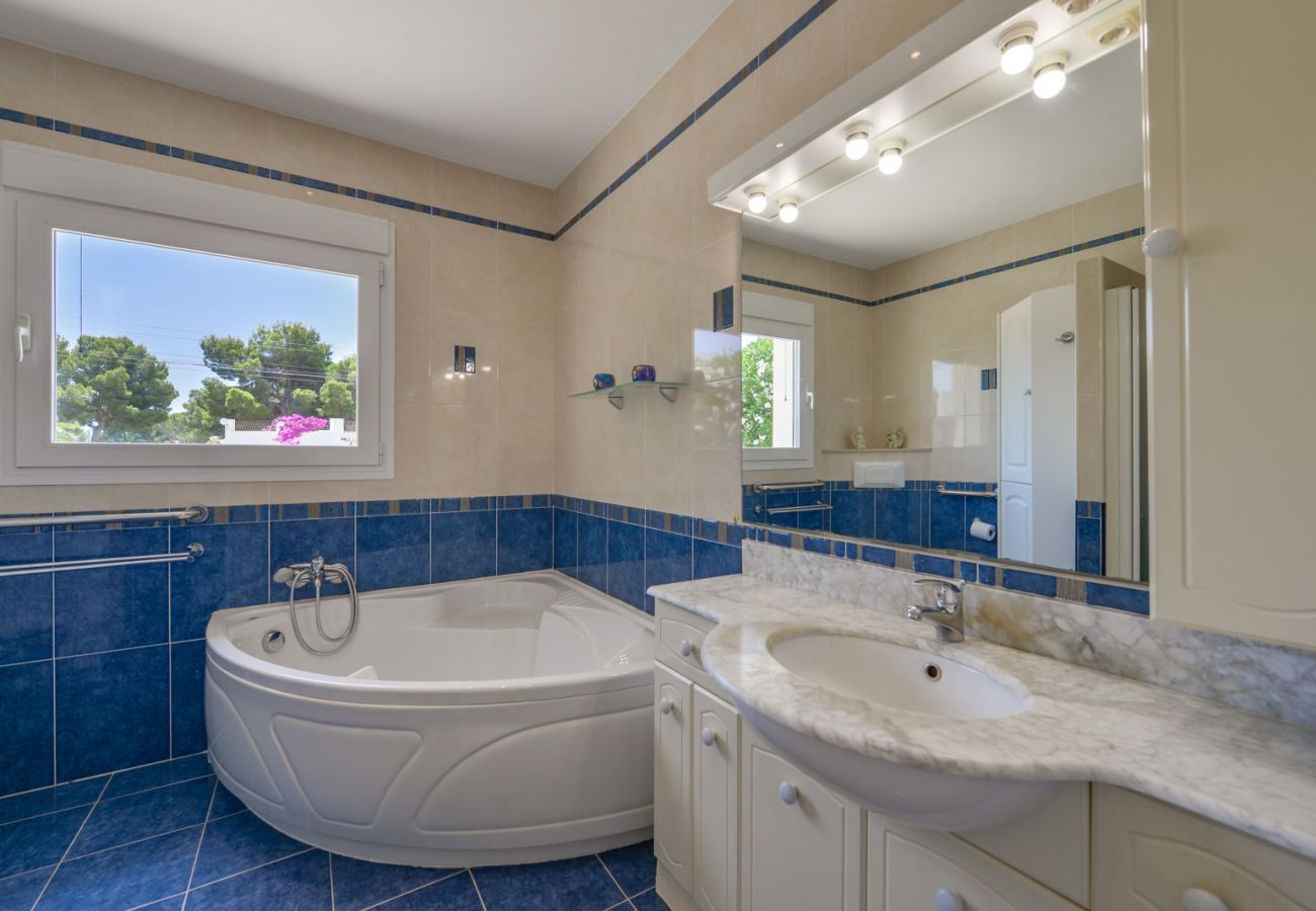 Willa w Benissa - Alquiler de villa en Cala Pinets Benissa ACACIAS,  con piscina privada para 6 pax