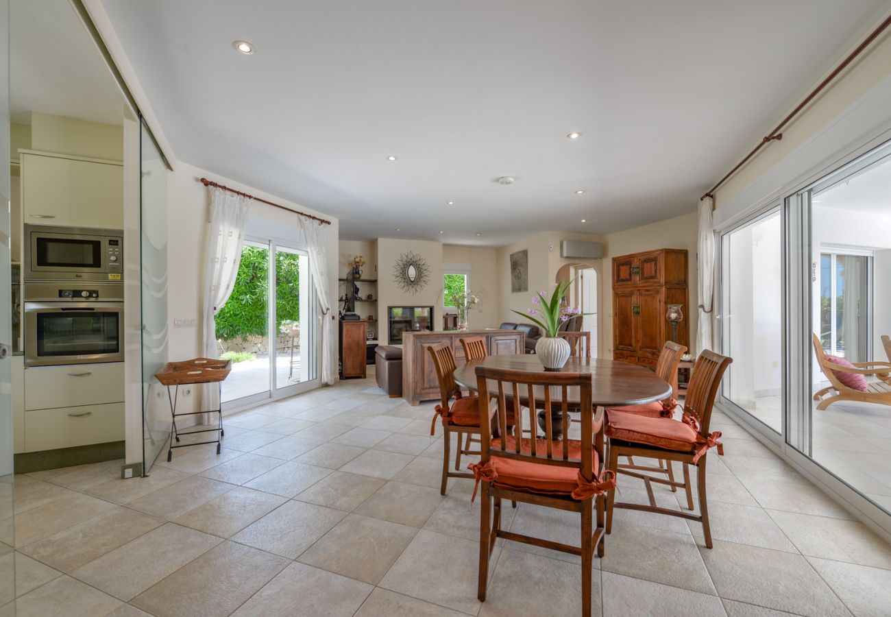 Willa w Benissa - Alquiler de villa en Cala Pinets Benissa ACACIAS,  con piscina privada para 6 pax