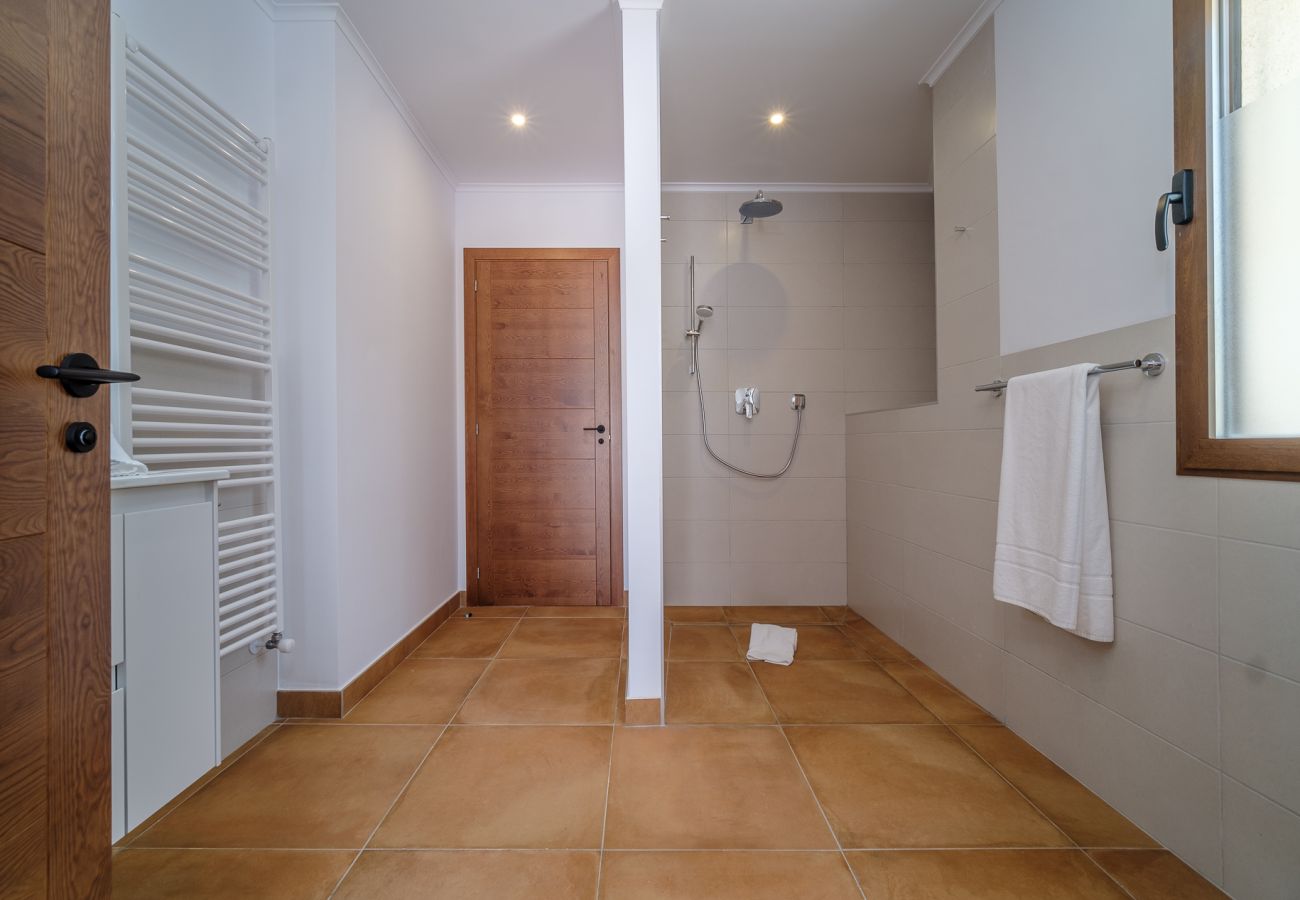 Willa w Pedreguer - Villa La Sella con Piscina Privada, Terrazas y Vistas a la Montaña