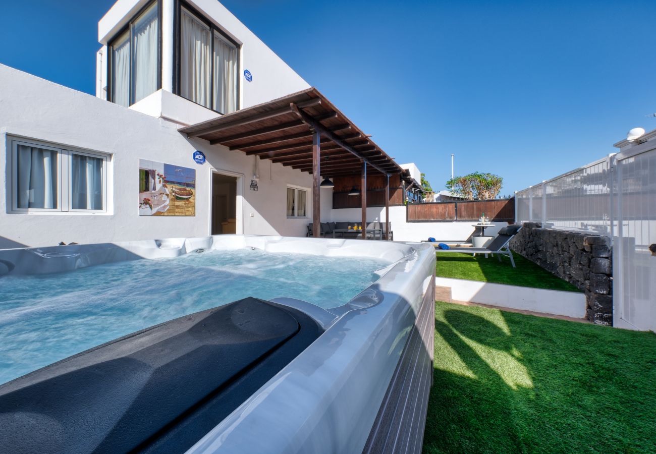 Willa w Puerto del Carmen - Villa Flaminia con jacuzzi a 400m de la playa 