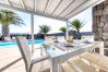 Dom w Playa Blanca - Blue Waves House - Piscina Climatizada, BBQ y Bicicletas By Lanzarote Vacation Homes  Dom w Playa Blanca - Blue Waves House - Piscina Climatizada, BBQ y Bicicletas By Lanzarote Vacation Homes