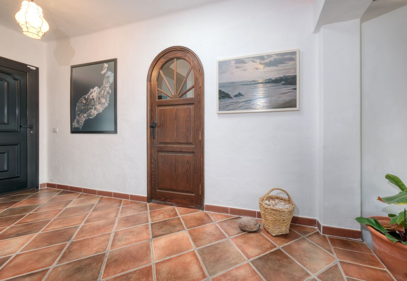 Dom w Nazaret - Casa Felix: Poolside Paradise with Panoramic Views