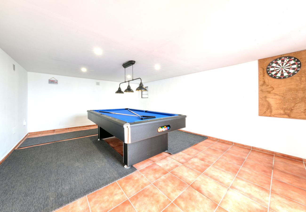 Dom w Nazaret - Casa Felix: Poolside Paradise with Panoramic Views
