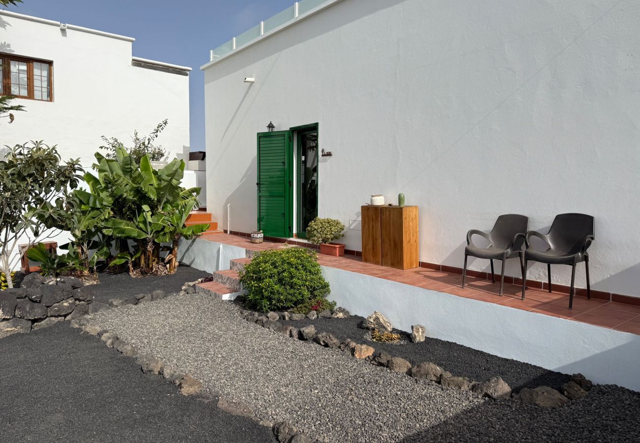 Dom w Tinajo - NoPasaNada: apartmento privado el Hierro, vistas al jardín